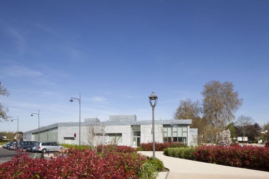 Media Library and Cultural Centre / Barbotin + Gresham Architects