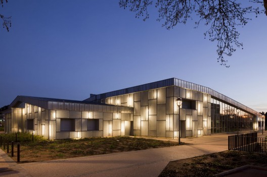 Media Library and Cultural Centre / Barbotin + Gresham Architects