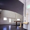 AD Classics: Chapel of St. Ignatius / Steven Holl Architects © Paul Warchol Photography