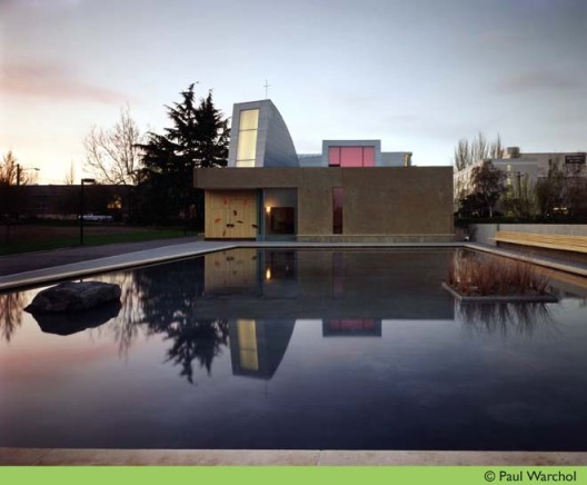 AD Classics: Chapel of St. Ignatius / Steven Holl Architects