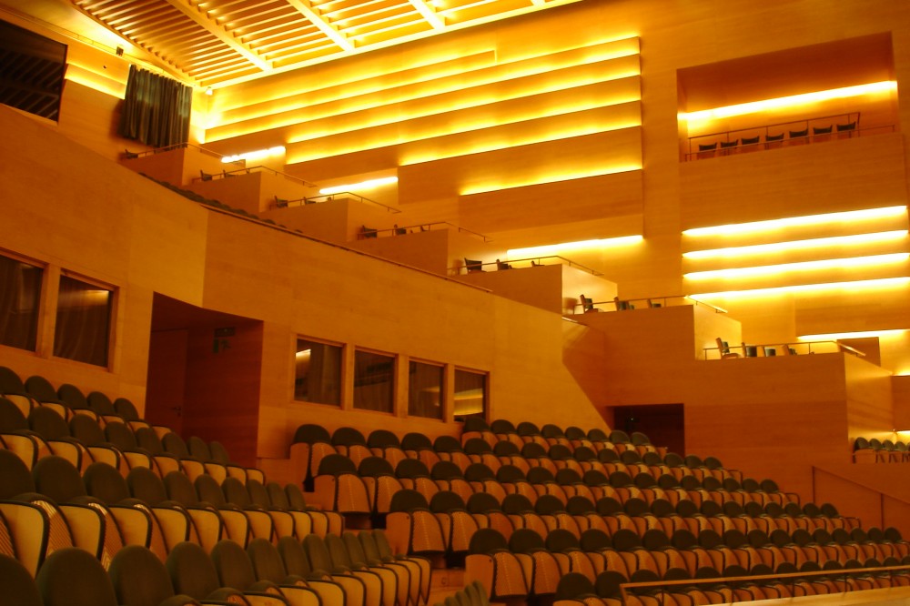 AD Classics: L’Auditori amb els Grans D’Europa / Rafael Moneo