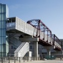Freight House Pedestrian Bridge / BNIM Freight House Pedestrian Bridge / BNIM © Assassi
