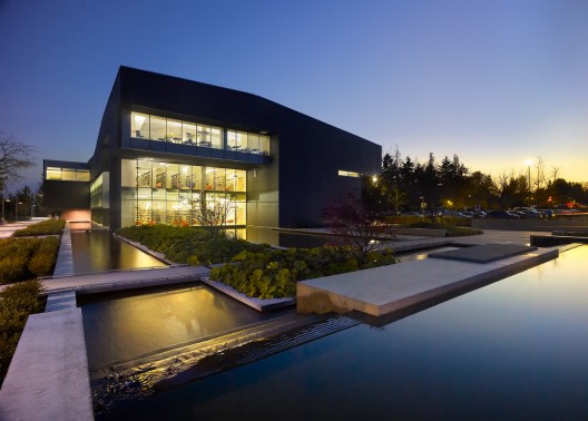 Library and Classroom Building, Langara College / Teeple Architects