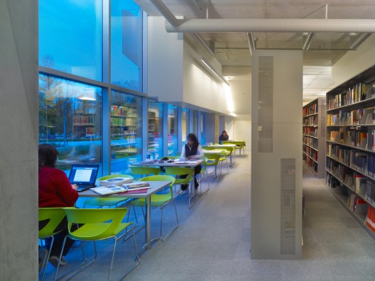 Library and Classroom Building, Langara College / Teeple Architects