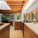 Nature Preserve House / John McLeod Architect Nature Preserve House / John McLeod Architect © Susan Teare Photography