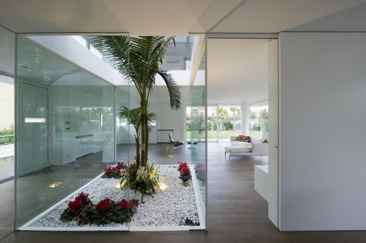 Villa PM / Architrend Architecture