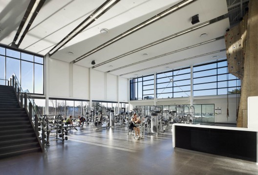 Trent Community Sport and Recreation Centre / Perkins + Will