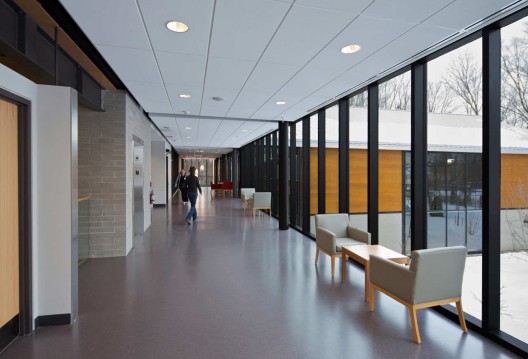 Brooklin Community Centre And Library / Perkins + Will