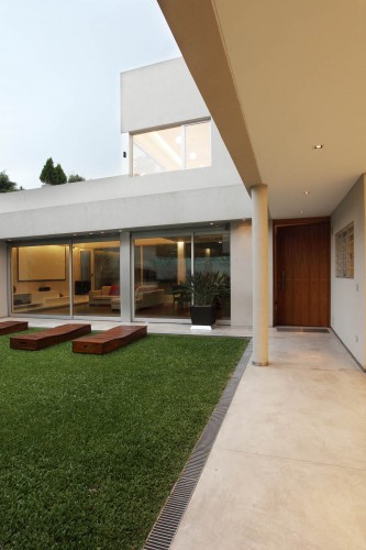 Devoto House / Andres Remy Arquitectos