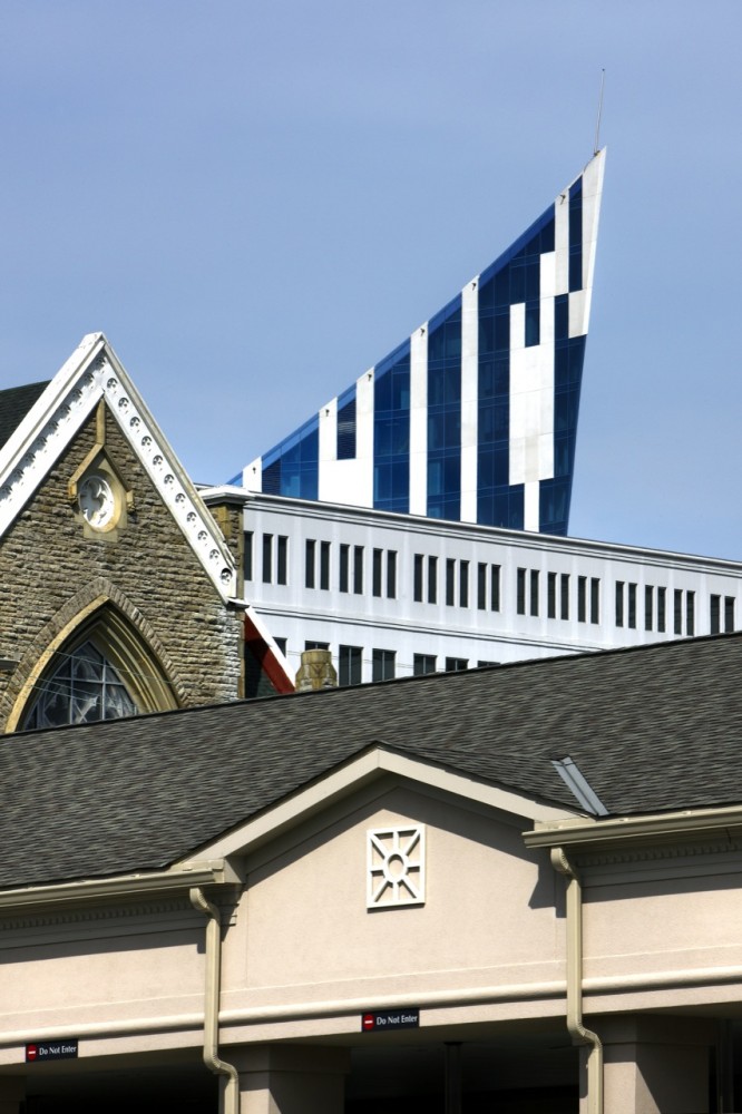 The Ascent at Roebling’s Bridge / Daniel Libeskind