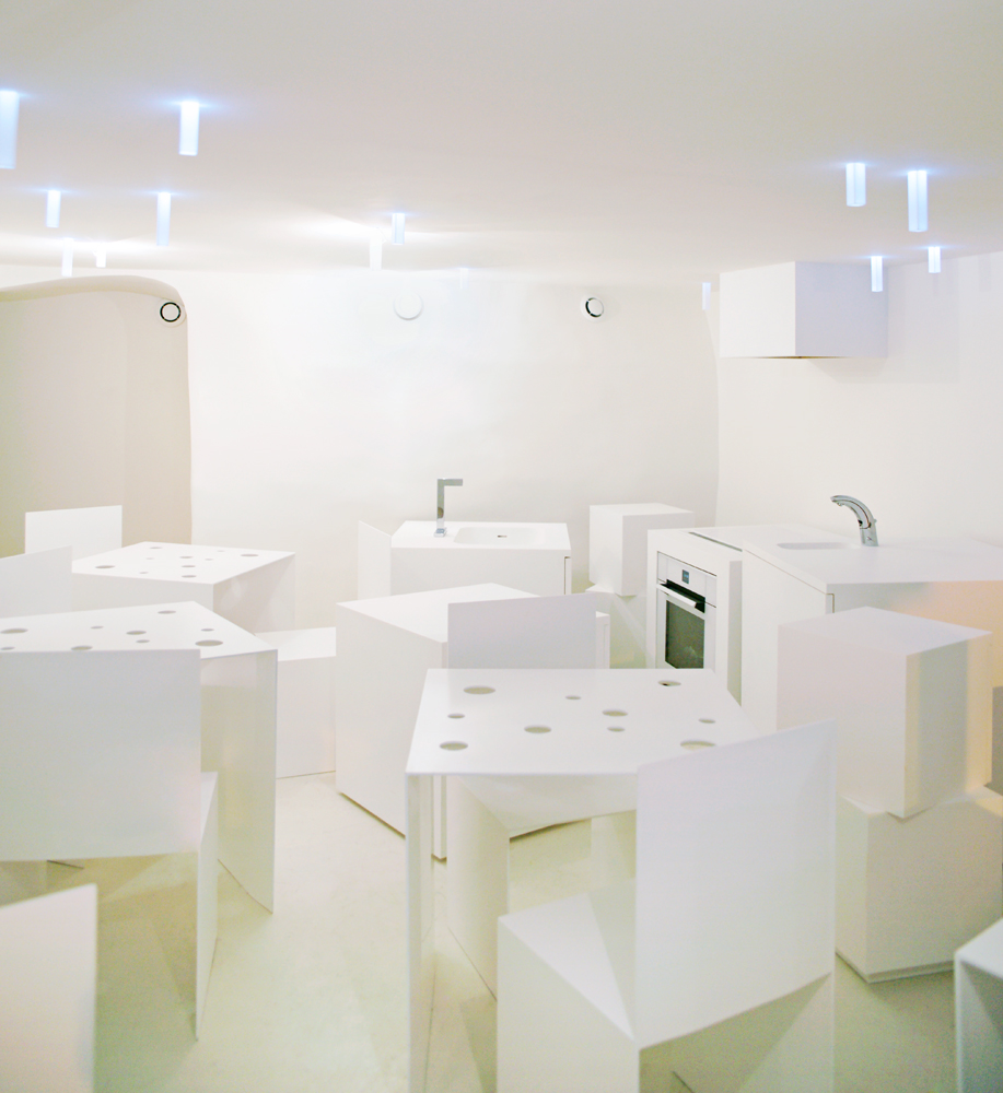 Salon du Fromage / Kotaro Horiuchi Architecture