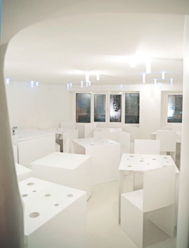 Salon Du Fromage / Kotaro Horiuchi Architecture