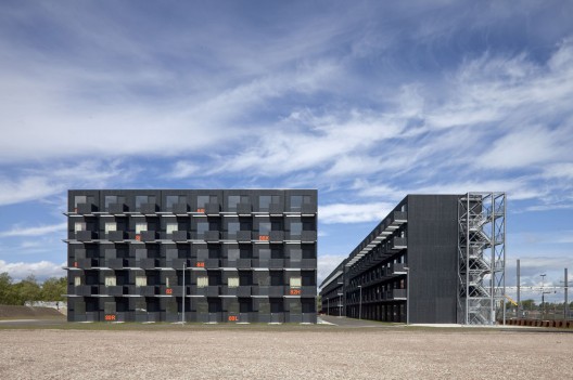 Zuiderzeeweg / Fact Architects