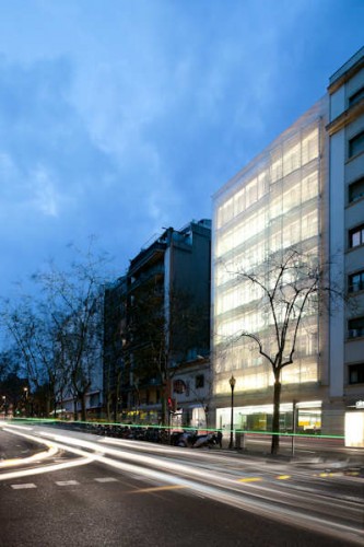 Building Department Of The Mutual Asepeyo / Ventura Valcarce Arquitecto