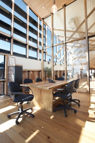 The Green Building / (fer) studio