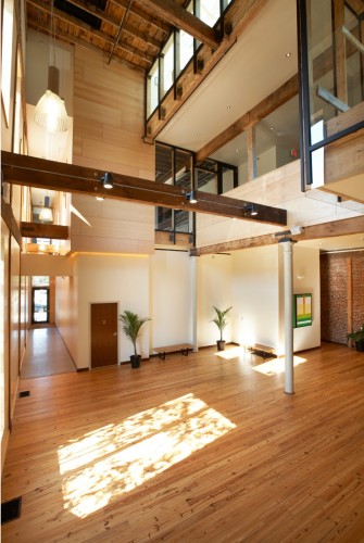 The Green Building / (fer) studio