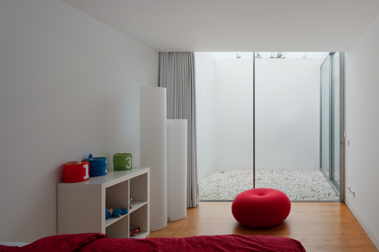 House In Leiria / Aires Mateus