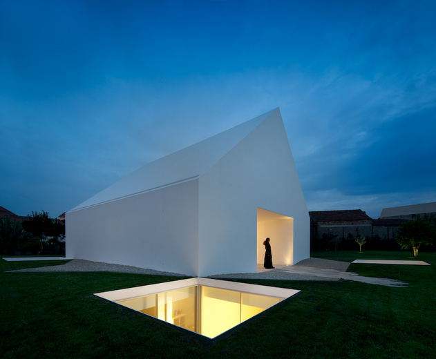 House In Leiria / Aires Mateus
