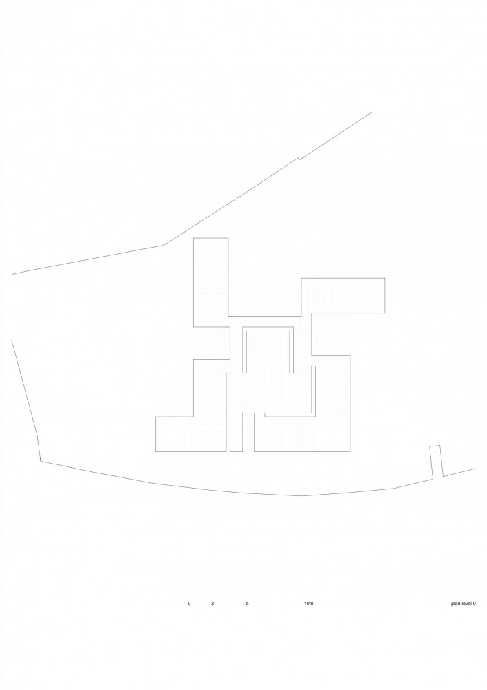 House In Leiria / Aires Mateus