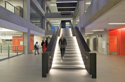 Engineering 5 Building / Perkins+Will