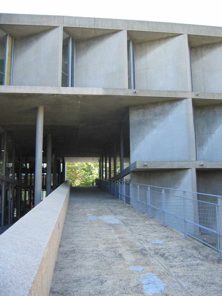 AD Classics: Carpenter Center for the Visual Arts / Le Corbusier