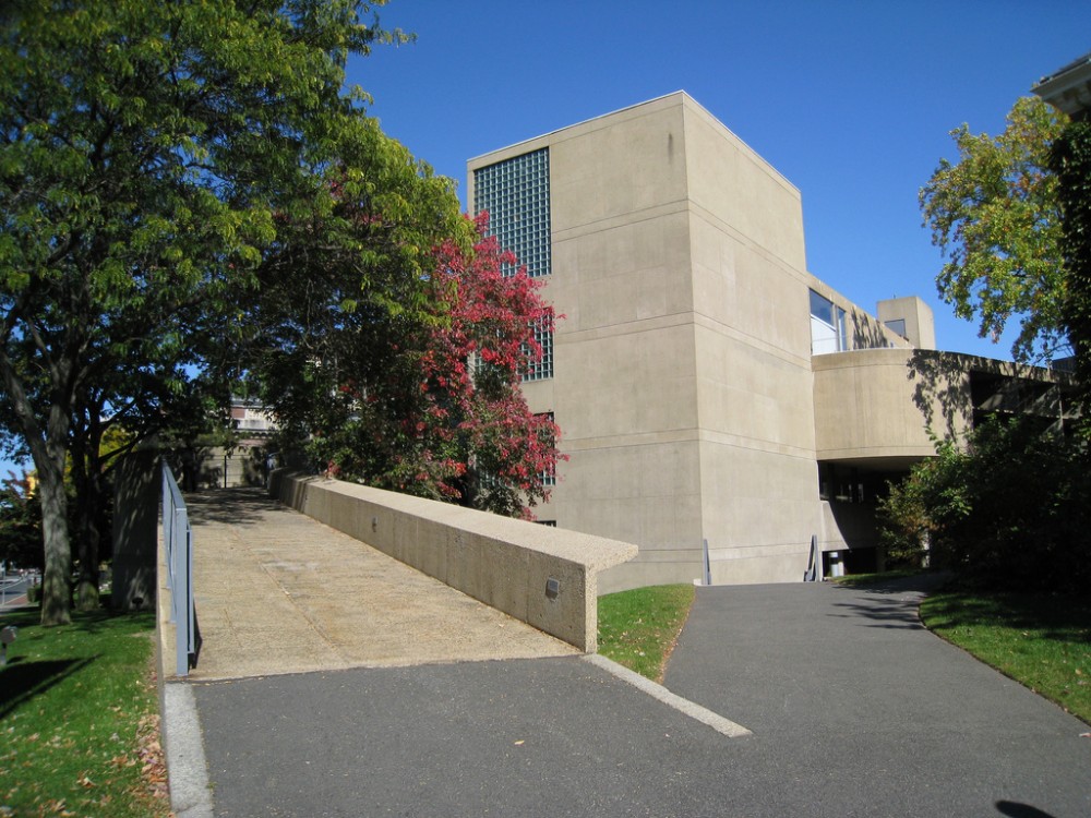 AD Classics: Carpenter Center for the Visual Arts / Le Corbusier
