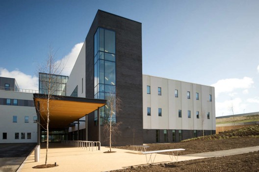 New Stobhill Hospital / Reiach And Hall Architects