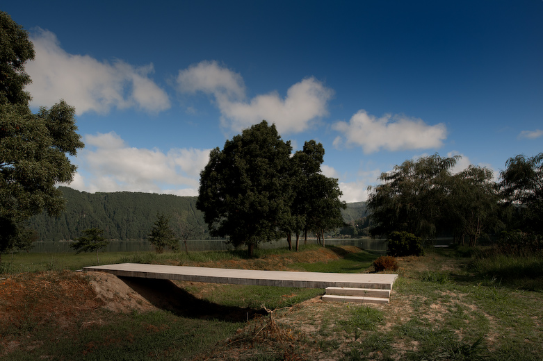 Building In Lagoa das Furnas / Aires Mateus