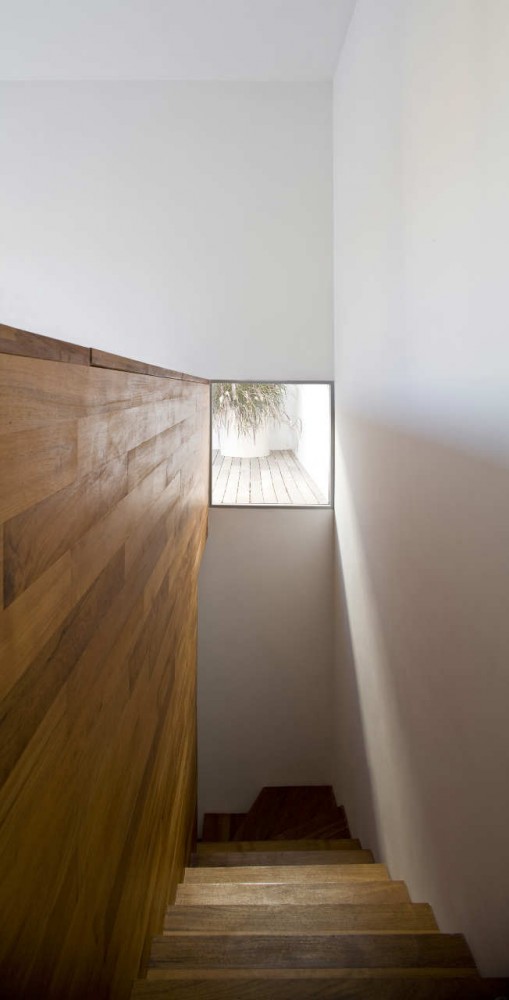 Non Visible House / Paritzki Liani Architects