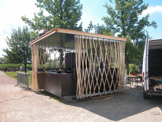 Simple-Tech-Kiosk / partnerundpartner-architekten