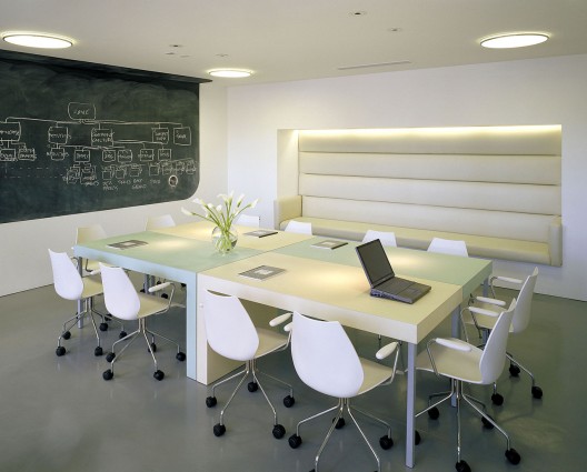 ANGRY MONKEY OFFICES / Jensen Architects/Jensen & Macy Architects