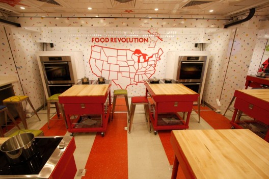 Jamie Oliver Food Truck / Rockwell Group