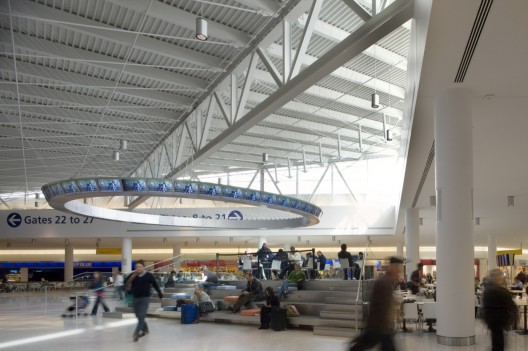 JetBlue Airways T5 at JFK / Rockwell Group with Gensler