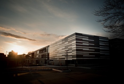 West Vancouver Community Centre / HCMA