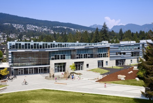 West Vancouver Community Centre / HCMA