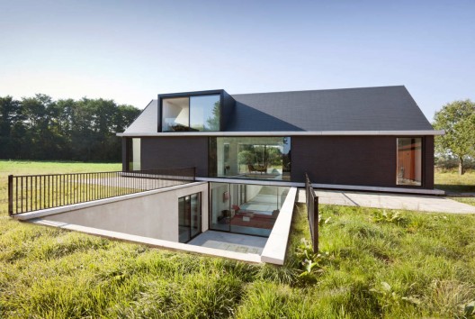 Villa Geldrop / Hofman Dujardin Architects