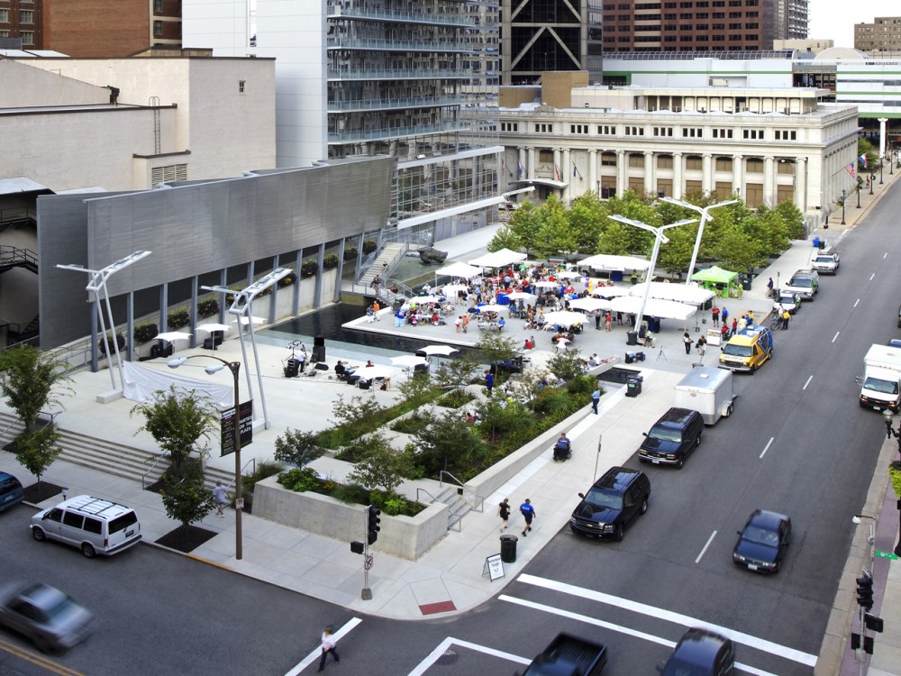 Old Post Office Plaza / Baird Sampson Neuert Architects