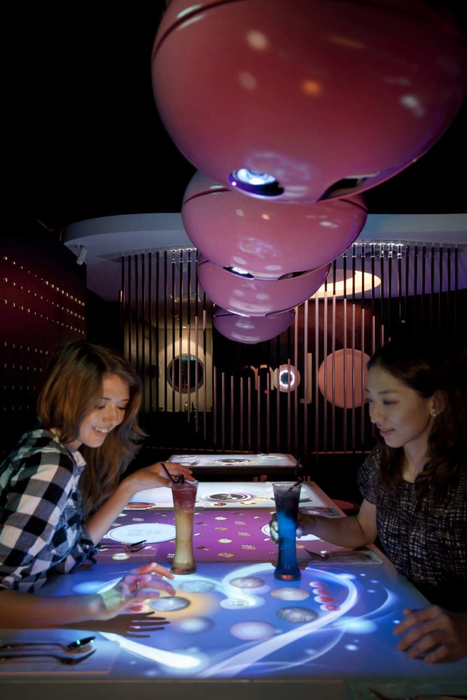 MOJO iCuisine Interactive Restaurant / Moxie Design