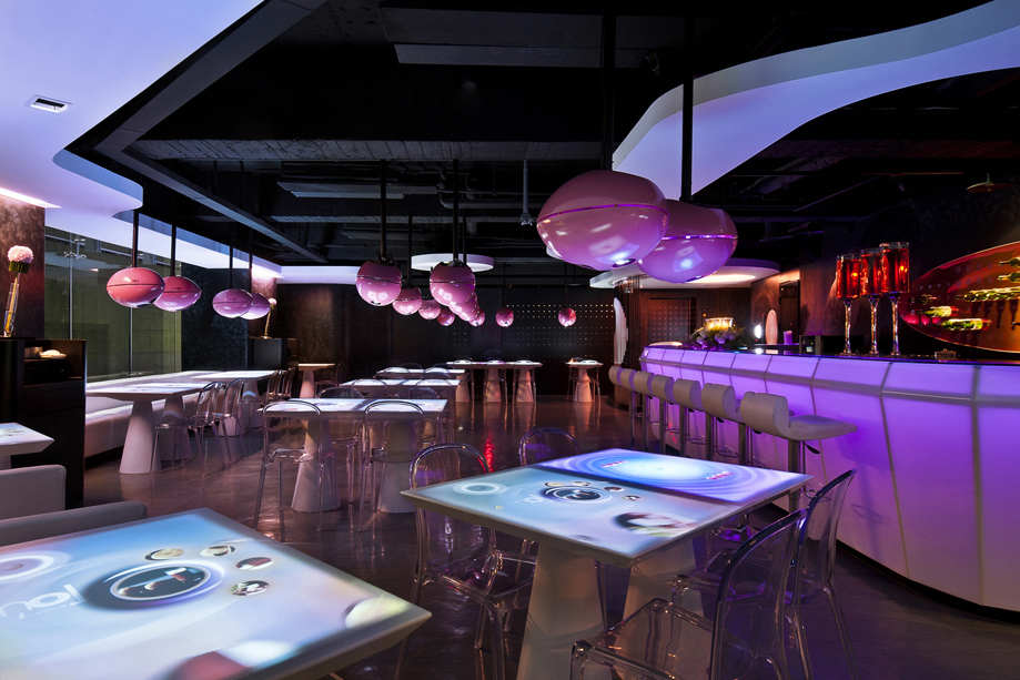 MOJO iCuisine Interactive Restaurant / Moxie Design