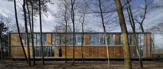 Juvenile Pavilion / UArchitects