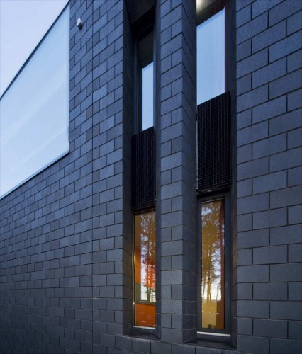 Juvenile Living / UArchitects