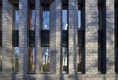 Juvenile Living / UArchitects