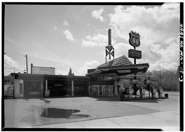AD Classics: R.W. Lindholm Service Station / Frank Lloyd Wright