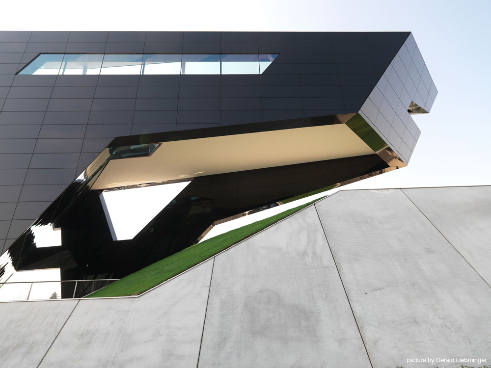 Uniopt Pachleitner Group Headquarters / GS Architects