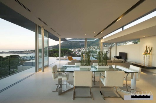 First Crescent / SAOTA