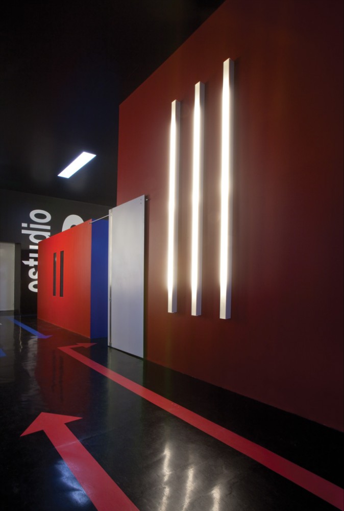 Logistics Complex of SIC Network in Carnaxide / Marco Rocha