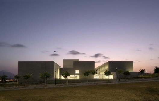 Faculty Building From Málaga University / Luis Machuca & Associates