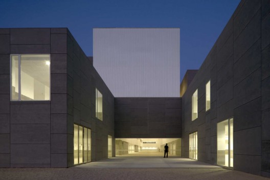 Faculty Building From Málaga University / Luis Machuca & Associates