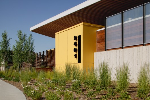Stapleton Pool House #2 / Semple Brown Design