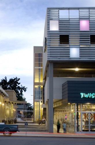 Lowenstein Cultural Center / Semple Brown Design